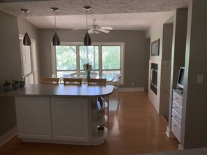 Interior - Peacful 4-bedroom home just outisde Missouri Valley and 25 minutes from Omaha (Missouri Valley)