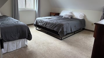 3 chambres, fer et planche à repasser, accès au Wi-Fi (inclus)