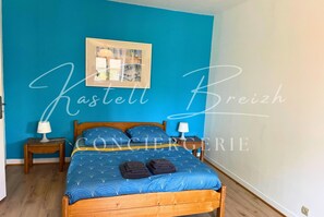2 chambres, fer et planche à repasser, Wi-Fi gratuit, draps fournis