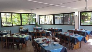 Ảnh chưa phân loại, 2 trong số 21 ảnh, nút