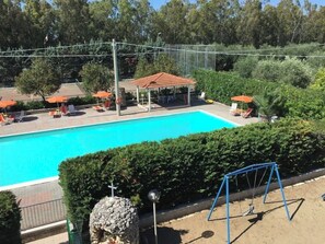 Seasonal outdoor pool - Chalet Viola Beach Village (Foce Varano)