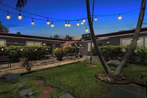 Floor plan - 1BR Pet-friendly Condo w/ Parking & Backyard BBQ (Hollywood)