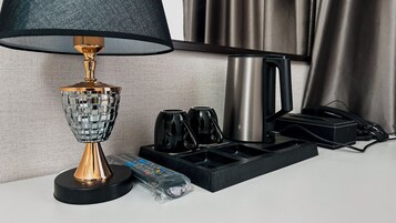 Desk, laptop workspace, free WiFi