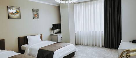 Chambre Double Confort | Bureau, espace de travail pour ordinateur portable, Wi-Fi gratuit