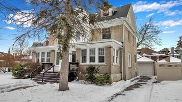 House (3 Bedrooms) | Front of property