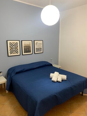 1 bedroom, iron/ironing board, travel cot, free WiFi