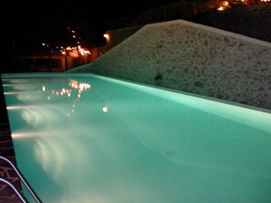 Pool - Gite at château de Paulignan (TRAUSSE)