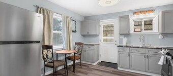Cozy 2BR Home: With Lake Access & Work Space