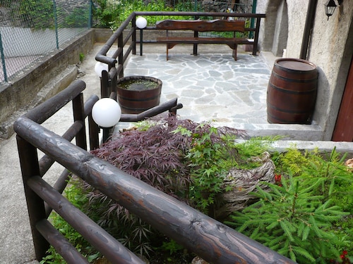 VACATION HOME CORTENO GOLGI APRICA