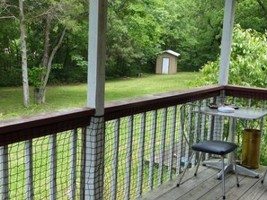 Outdoor dining - Fall Ozark Mountains Getaway 4Bd 2Ba Country House Minutes From Eureka Springs (Eureka Springs)