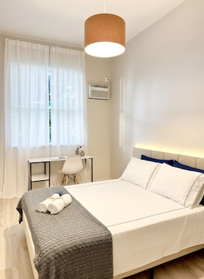 3 bedrooms, desk, iron/ironing board, free WiFi