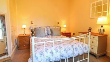 3 bedrooms, individually decorated, individually furnished, free WiFi