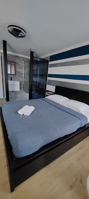 1 quarto, ferros/tábuas de passar roupa, Wi-Fi, roupa de cama