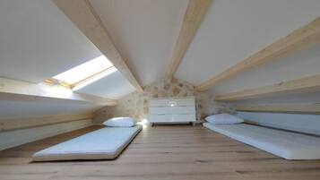 1 chambre, fer et planche à repasser, Wi-Fi, draps fournis
