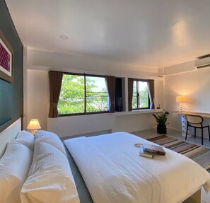 3 habitaciones, escritorio, tabla de planchar con plancha y wifi gratis 