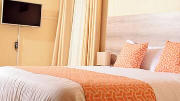 Habitación doble Deluxe, vista a la ciudad | Wifi gratis y ropa de cama