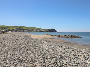 Beach nearby - Glan Y Mor (Borth)