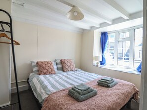 3 habitaciones, decoración personalizada y muebles diferentes 