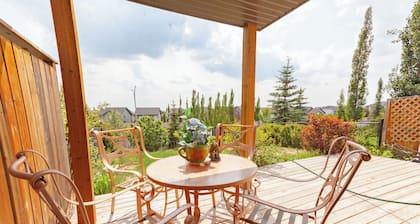 Cozy tidy private | Sunset Garden