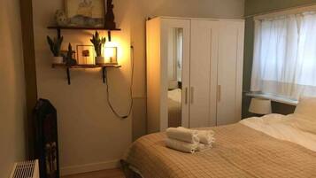 1 bedroom, WiFi, bed sheets