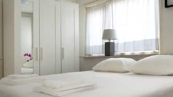 1 bedroom, WiFi, bed sheets