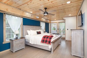 4 chambres, fer et planche à repasser, lit parapluie, Wi-Fi gratuit