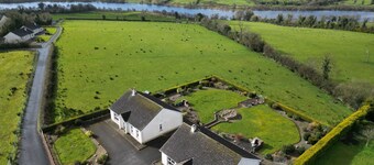 Cassidy Cottages - Charming 2 bed, stunning views peaceful surroundings