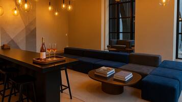 Suite | Interior