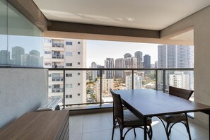 Suite | Outdoor dining - Elegance Suítes Morumbi (Sao Paulo)
