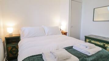 2 bedrooms, individually decorated, individually furnished, free WiFi