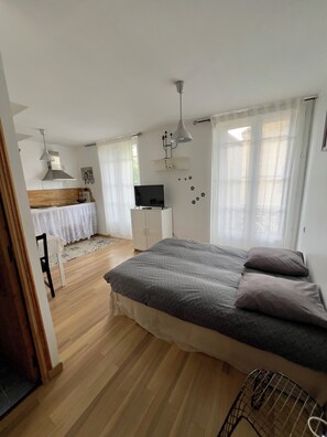 1 bedroom, iron/ironing board, WiFi