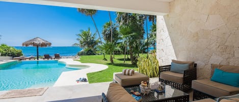 Piscine extérieure, piscine chauffée