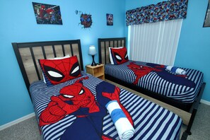 4 bedrooms, iron/ironing board, WiFi, bed sheets