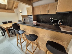 Dining - 100m from resort center, 6th floor, balcony, tv, 73m², Les 2 Alpes (Les Deux Alpes)