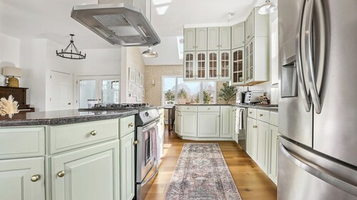 Recently Renovated Mountain Home close to Ski Mountains of Hunter and...