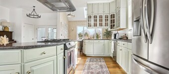 Recently Renovated Mountain Home close to Ski Mountains of Hunter and...