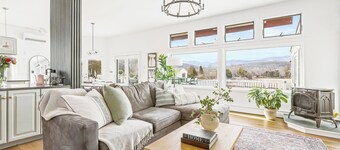 Recently Renovated Mountain Home close to Ski Mountains of Hunter and...