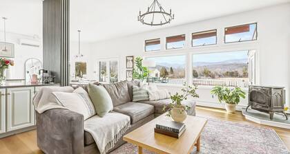 Recently Renovated Mountain Home close to Ski Mountains of Hunter and...