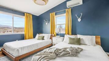 5 bedrooms, iron/ironing board, internet, bed sheets