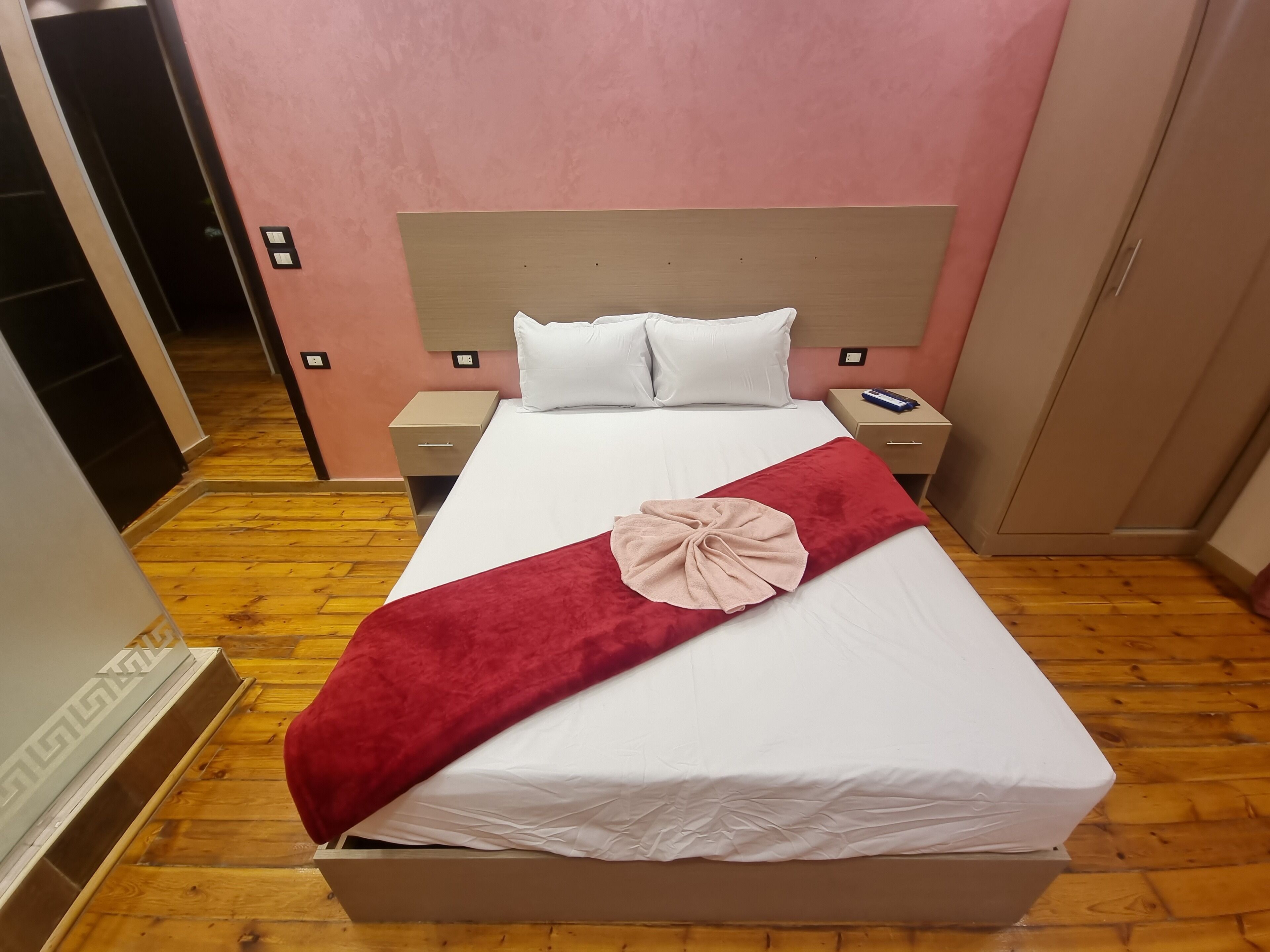 Frette Italian sheets, premium bedding, down comforters, pillowtop beds