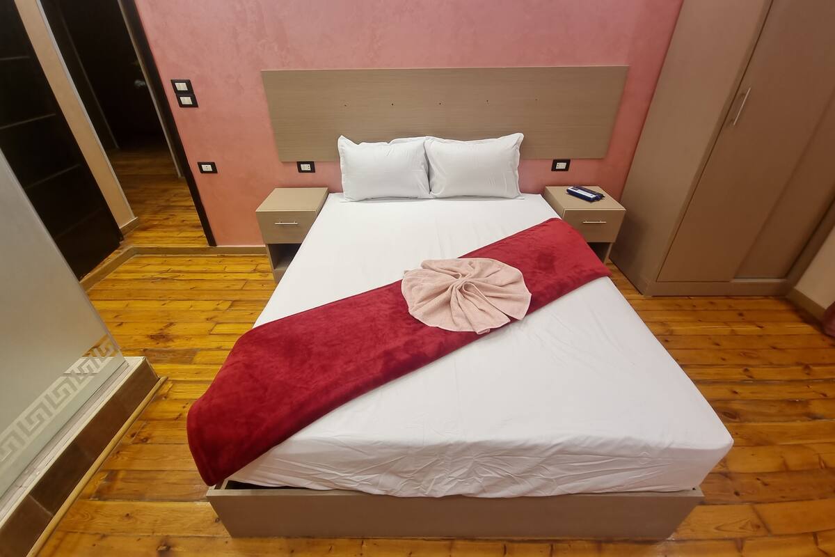 Frette Italian sheets, premium bedding, down comforters, pillowtop beds