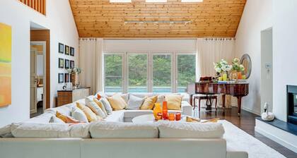 Spacious Wainscott Escape with Private Pool, Spa, and Luxurious...