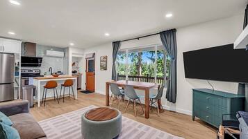 TV, fireplace, offices