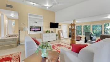 House (3 Bedrooms) | Floor plan