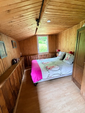 1 camera, ferro/asse da stiro, Wi-Fi, lenzuola