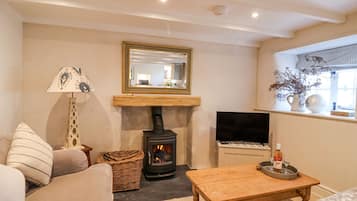 Cottage | Living area