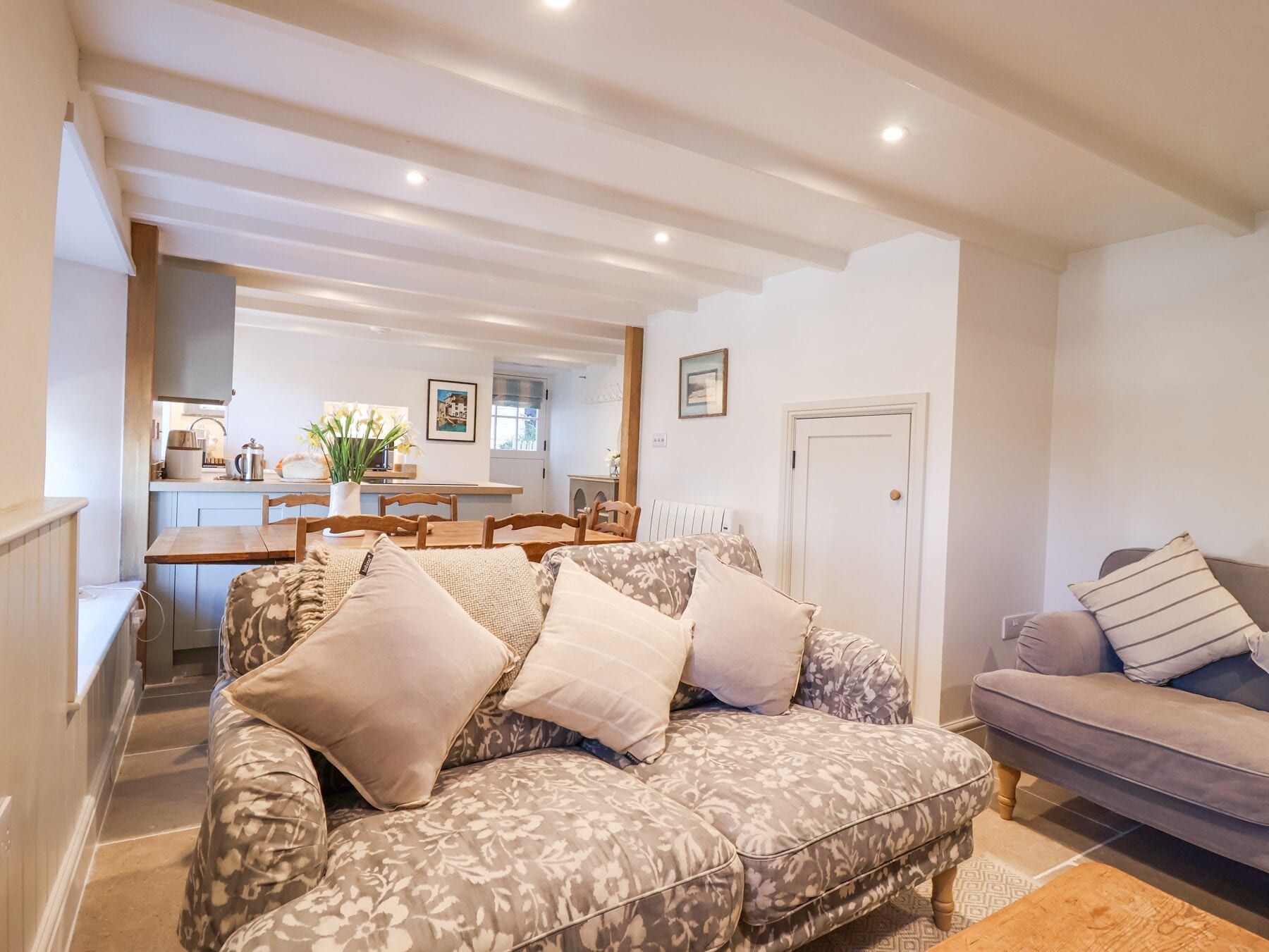 Cottage | Living area