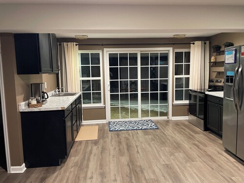 Private Entry Basement Suite • Pond View • Quiet Home • Pet Friendly Stays