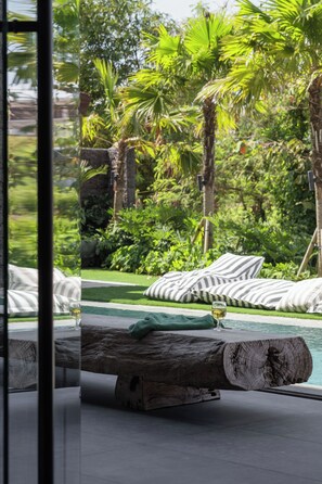 Sun deck