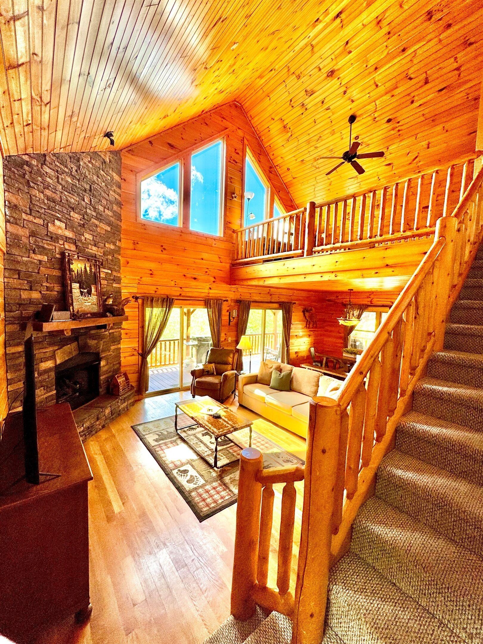 تلفزيون ذكي، مدفأة، ألعاب فيديو، مشغل دي في دي